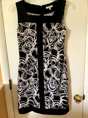 Ladies Dress Barn Dress Black & White Abstract Circles Dress Size 10 - Image 1 of 4