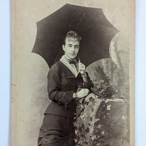Cabinet Card Photo Woman Holding Open Umbrella Schenectady NY ID'd - Picture 1 of 6