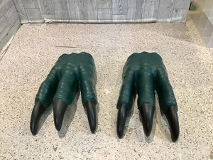 Halloween Jurassic World Velociraptor Raptor Green Hands Costume Cosplay Prop - Picture 1 of 2