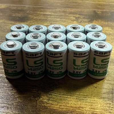 New Genuine SAFT LS14250 3.6v Lithium Batteries 14250 - Image 1 of 3