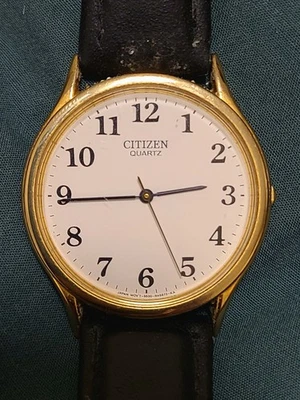 Citizen 2530-H17961,mens wristwatch,[80s]New battery,water-resist,slim,nice-gift - image 1 of 4