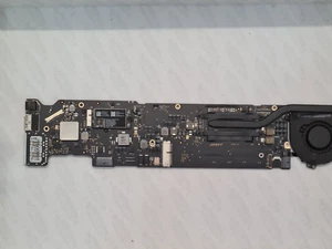 Genuine Apple Logic Board for MacBook Air 2017 i5 1.8 GHz 8GB A1466 - Picture 1 of 4