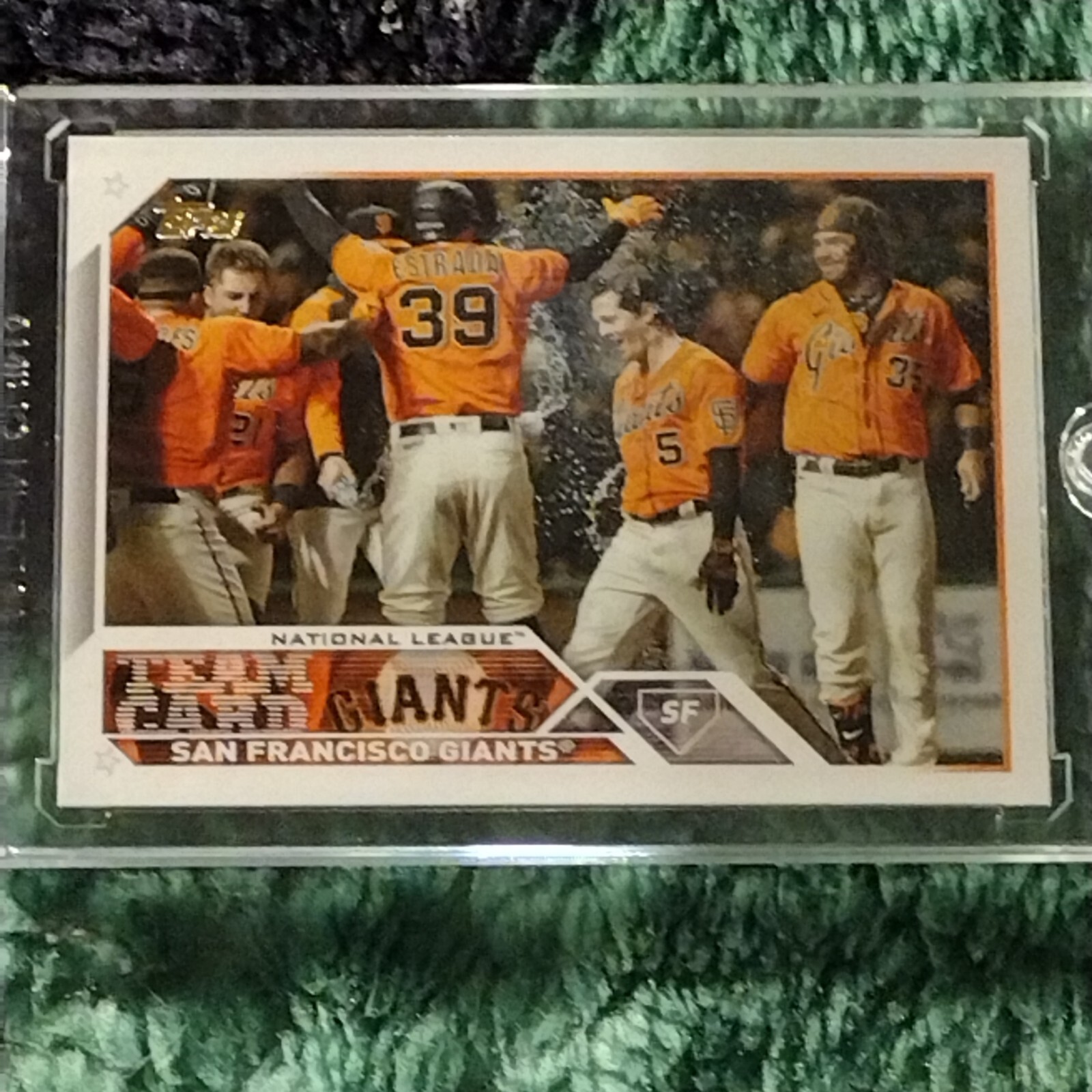 2023 Topps Series 1 SF Giants Team Card Mirror Gold Image Variation #173 SSP