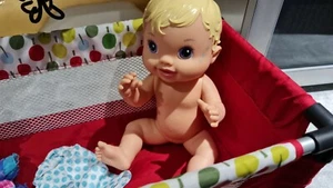 Baby Alive Puppe mit Zubehör  - Bild 1 von 4