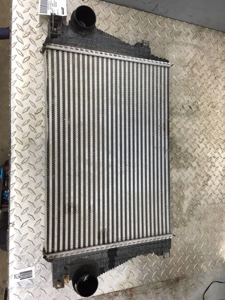 Intercooler CADILLAC ATS 13 14 15 16 17 18 - Изображение 1 из 1