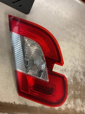 Luz trasera izquierda FORD TAURUS 10 11 12 LH MONTADA TAPA INTERIOR *POST MIA* Foto 1 de 3