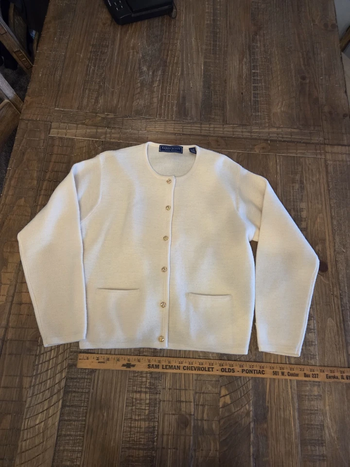 Cárdigan con botones de lana pura Karen Scott Foto 1 de 4