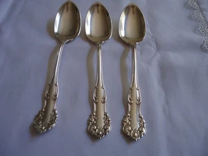 Erminie aka Como 1910 C. Guild Silverplate 3 Teaspoons/Fruit Spoons - Picture 1 of 4