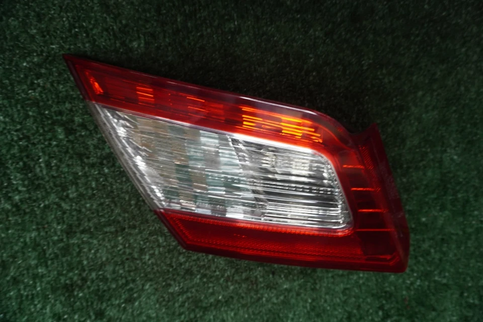 2009 2010 2011 MITSUBISHI GALANT TRUNK LEFT DRIVER SIDE TAIL LIGHT 8330A401 OEM - Image 1 of 4