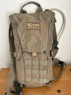 Geigerrig Hydration Pack Backpack Pressurized With Bladder Hiking Cycling - image 1 of 4
