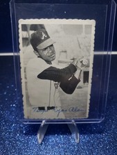 1969 TOPPS “DECKLE EDGE” FELIPE ALOU   (card #17 of 33).    Very Good!!