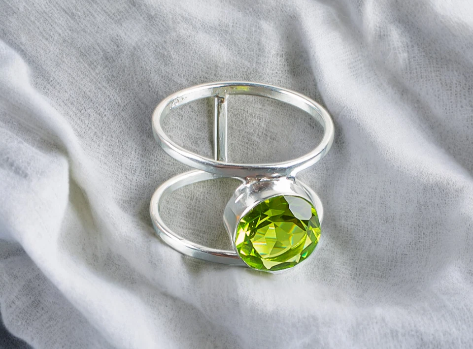 Green Peridot Gemstone Handmade 925 Sterling Silver Jewelry Gift Ring Gift For - Image 1 of 3