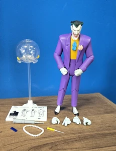 DC Collectibles Batman La Serie Animata Il Joker Completo - Foto 1 di 2