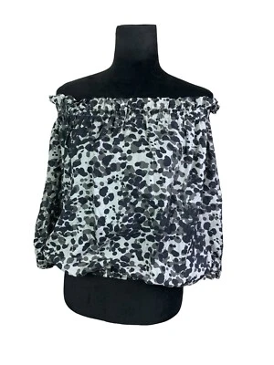 Blusa corta Matty M 100 % seda estampado de leopardo fuera del hombro XS Foto 1 de 4
