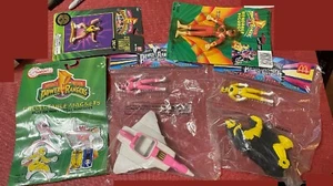 Pink & Yellow Power Rangers lot 2 x McDonald's 1995 Sealed & Magnets + 4 figures - Picture 1 of 3