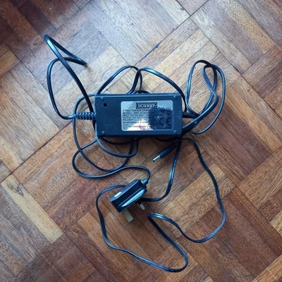 Unidad de fuente de alimentación digital Scalextric C7004 - 12V 2,5 Amp - Funciona Foto 1 de 4