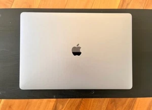 Apple MacBook Pro 16 Zoll (512GB SSD, Intel Core i7 9. Gen, 4,50GHz, 16GB)... - Afbeelding 1 van 4