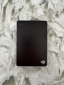 Seagate Backup Plus Portable Hard Drive (SRD00F1), Black - 2TB USB 2.0/3.0 - Photo 1/2