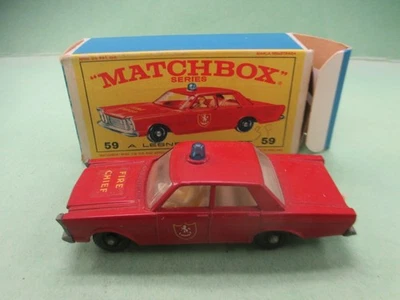Coche Lesney Matchbox 59 personalizado Ford Galaxie jefe de bomberos con luz de cúpula azul Foto 1 de 4