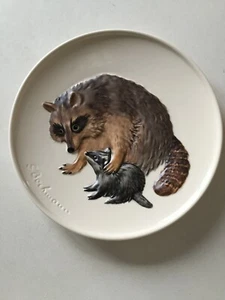 1980 Goebel Raccoon and baby Plate Mothers Series Sixth Edition W. Germany #2 - Picture 1 of 3