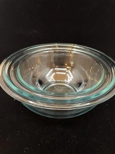 Pyrex verschachtelte Rührschüsseln klar getönt aqua türkis 322 323 2er Set - Bild 1 von 7