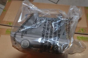 DISNEY-DROID POPCORN CONTAINER-STAR WARS-2 BRAND NEW CONTAINERS - Picture 1 of 3
