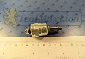 Electrovanne Peugeot 304 M1978-> 504 D 604 TD 505 D & TD P4 D 12 V montage Bosch - Picture 1 of 4