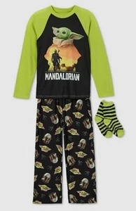 Baby Yoda Pajamas Boys Size 6 Small-8 M Star Wars The Mandalorian Set Socks NWT - Picture 1 of 2