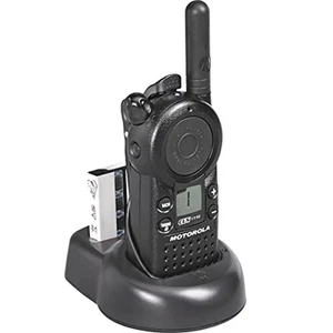 Used MOTOROLA SOLUTIONS Business CLS1110 5-Mile 1-Channel UHF Two-Way Radio - Picture 1 of 1