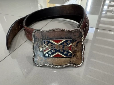 Fivela de cinto Nocona Rebel Pride com cinto de couro tamanho 36 - Imagem 1 de 4