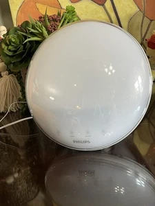 PHILIPS HF3520 Wake-Up Light Sunrise Alarm Clock w/ Nature Sounds & FM Radio! - Picture 1 of 12