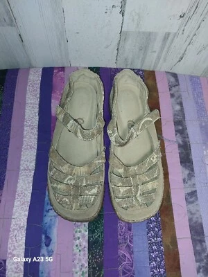 Sandálias rasas camufladas femininas Acorn tamanho 9 Mary Jane - Imagem 1 de 4