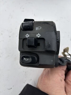 00-01 Yamaha YZF R1 Left Handlebar Switch Control Light Button Turn Signal  - Image 1 of 4