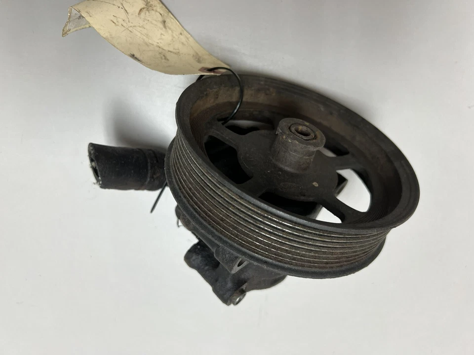 2000 FORD EXCURSION POWER STEERING PUMP GAS ENGINES ONLY - Image 1 of 1