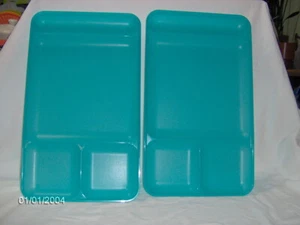 TUPPERWARE #1535 DIVIDED DINING TRAY STACKING Picnic Camp RV Potluck TV Porch 2 - Picture 1 of 9