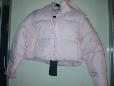 Fabletics  Essential Kurze Pufferjacke mit Kapuze Rosa Gr. S *NEU* - Bild 1 von 4
