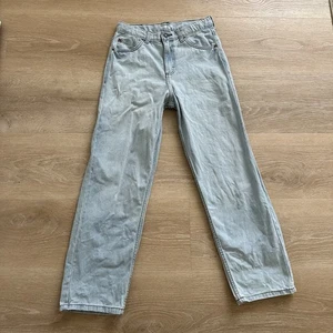 Wrangler Loose Fit Jeans Light Wash Denim Casual Everyday - Picture 1 of 11