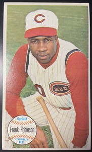 1964 Topps Giant #29 Frank Robinson EX-EXMINT  - Clearn Surface