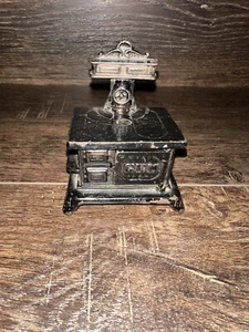 Vintage Gem Miniature Cast Iron Stove Dollhouse Removable Parts - Picture 1 of 7