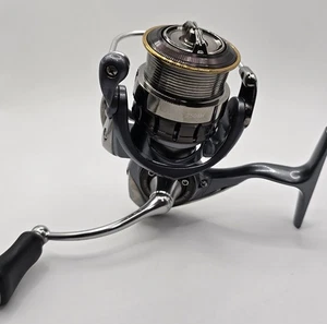 Daiwa 15 Luvias 2506H Spinning Reel from Japan - Picture 1 of 12