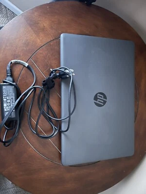 HP Pavilion 2000-369WM 15,6 дюйма (500 ГБ, AMD E-Series, 1,65 ГГц, 4 ГБ)... - Изображение 1 из 4