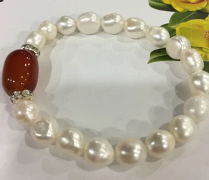 9-10mm White Akoya Cultured Pearl & 12x16mm Red Agate Oval Gems Bracelet 7.5'' - Picture 1 of 3