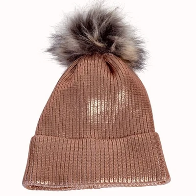 Scoop 金属针织无檐帽时尚玫瑰金人造毛皮绒球缎衬里 — 第 1/4 张图片