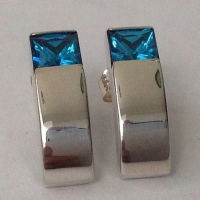 Brincos vintage esterlinos com topázio azul zircônia cúbica 5 mm, Konder #725 - Imagem 1 de 4