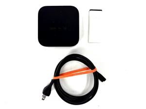 Transmisor de medios digitales Apple TV A1469 HD negro (3.ª generación Rev A) con control remoto - Imagen 1 de 8