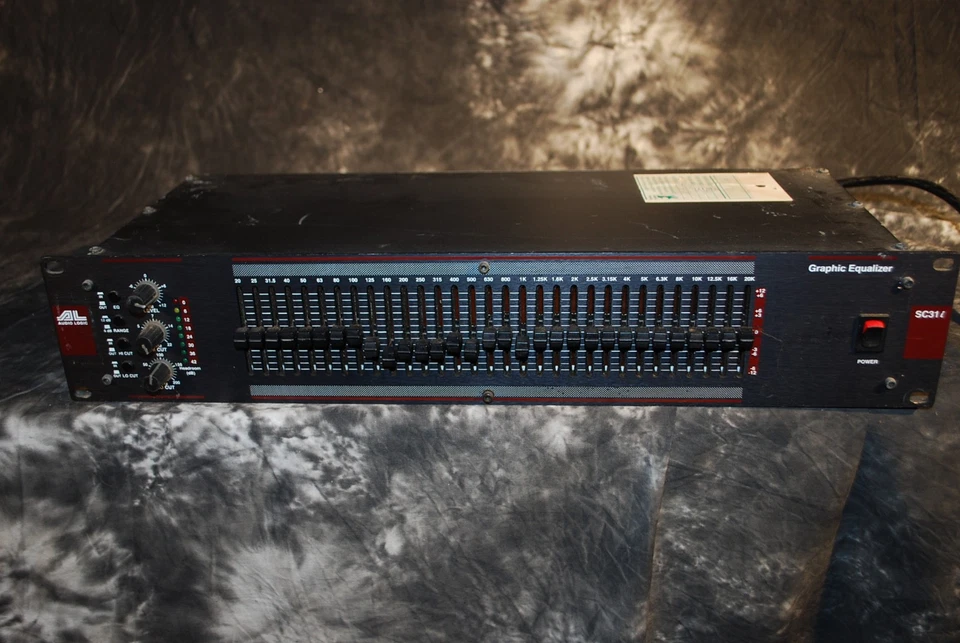 Audio Logic SC31i Graphic Equalizer - Image 1 of 4