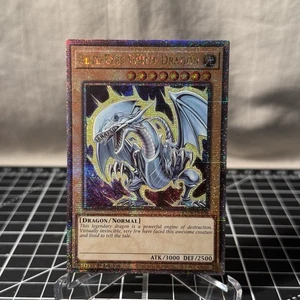 Yu-Gi-Oh! Blue-Eyes White Dragon (8th Art) RA04-EN108 QCSR (NM) - Bild 1 von 2