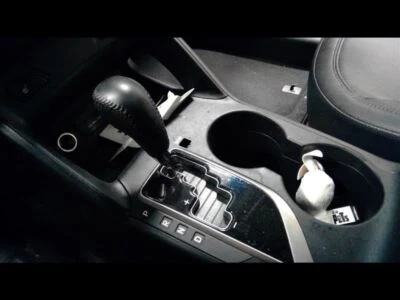2013 TUCSON 2.4 Automatic Transmission Shifter 1363730 - Image 1 of 4
