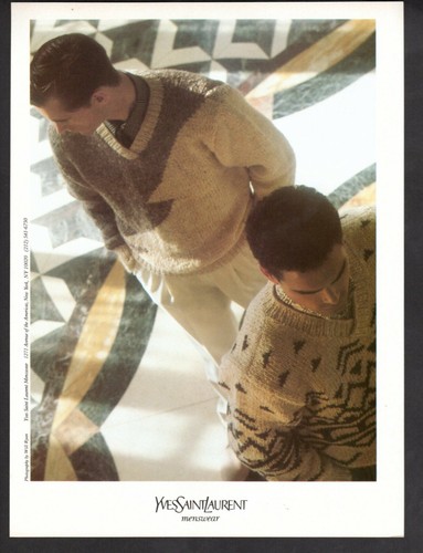 SAINT LAURENT (YSL) Stampa pubblicitaria vintage uomo moda Yves Saint Laurent Maglione Will Ryan foto
