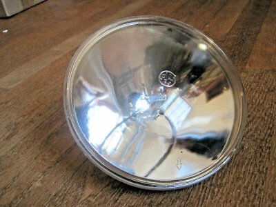 General Electric 500W PAR56 Infrared 115-125 Volts - Image 1 of 2